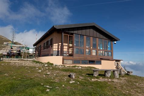 rifugio fiori del baldo oggi